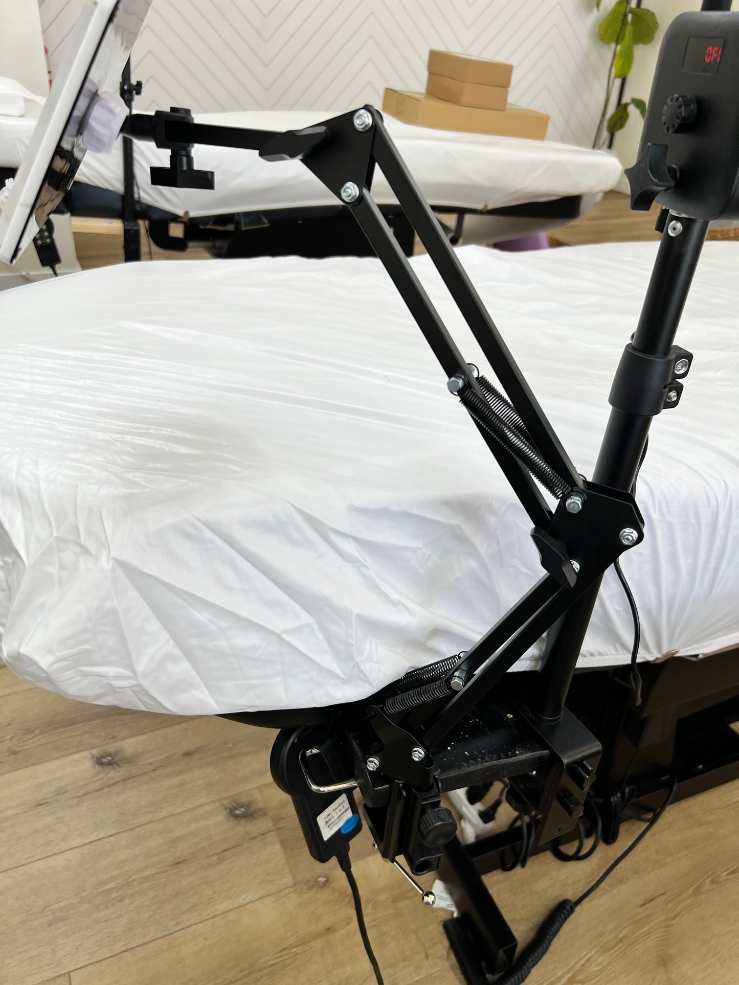 LashKind Plate Arm Handle